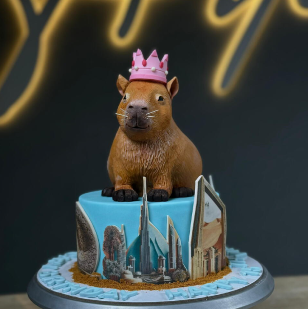 Capybara Cake